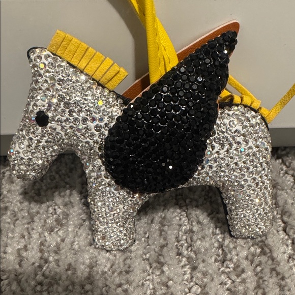 Sparkling Pegasus Keychain with Yellow Strap- New - Picture 5 of 6